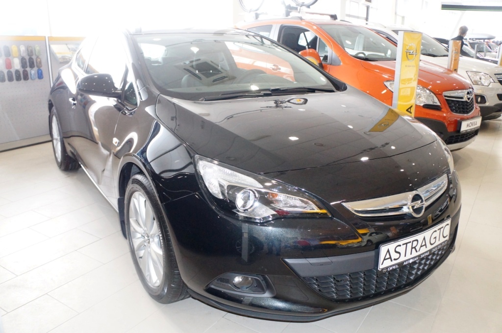 AcademeG Тест-драйв Opel Astra GTC